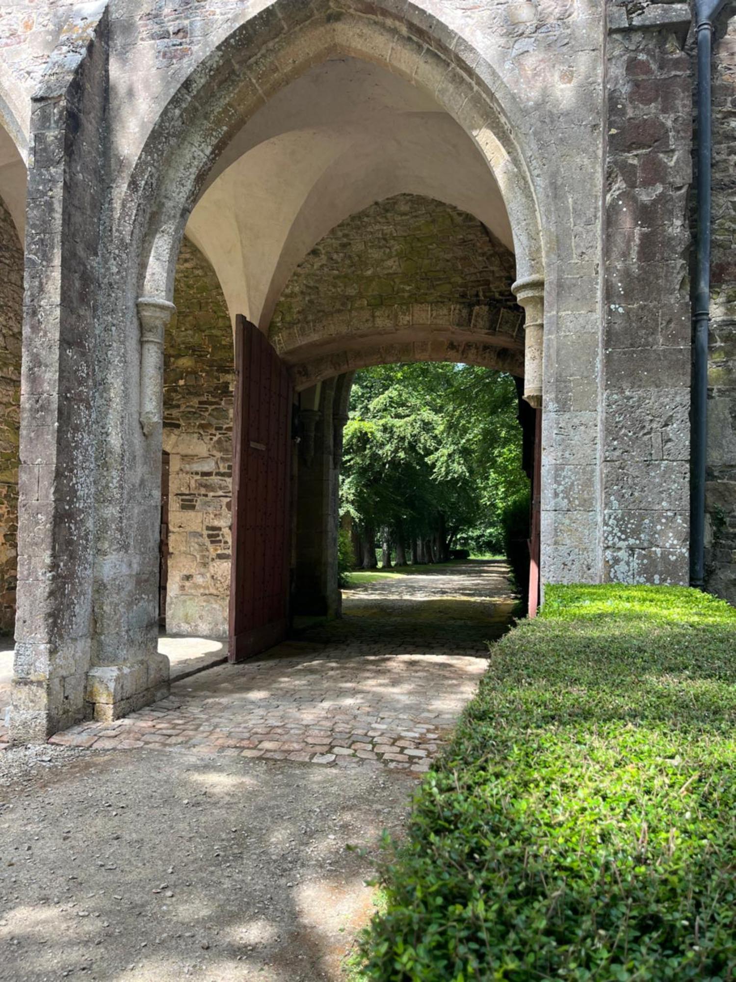 Abbaye De Blanchelande Acomodação com café da manhã Neufmesnil Exterior foto